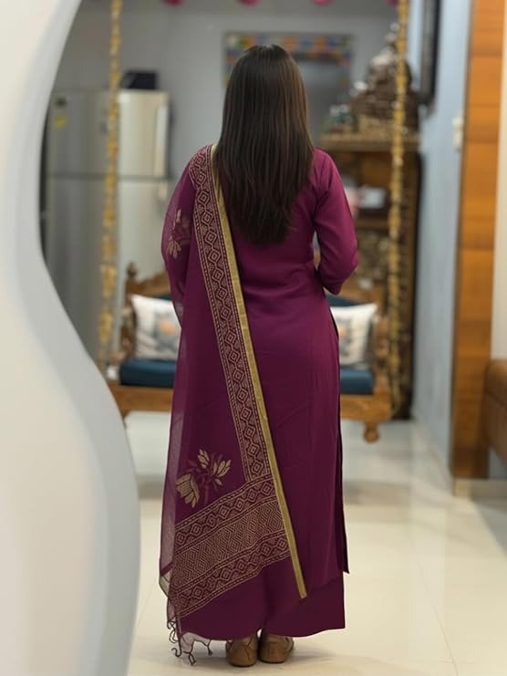 Deep Purple Lotus Embroidered Silk Blend Kurta Set with Organza Dupatta - Image 2